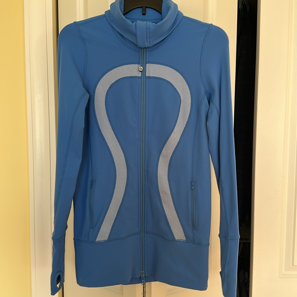 Lululemon Stride Full Zip Jacket in Blue Wee Stripe White Porcelaine Women Sz 4 - Picture 2 of 13